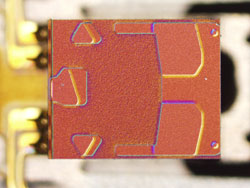 磁头的微分干涉差(DIC)显微观察