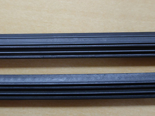 ​Wiper blade (Top: new wiper blade; bottom: blade after durability test)