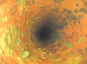 熱交換器管内壁のビデオスコープ画像