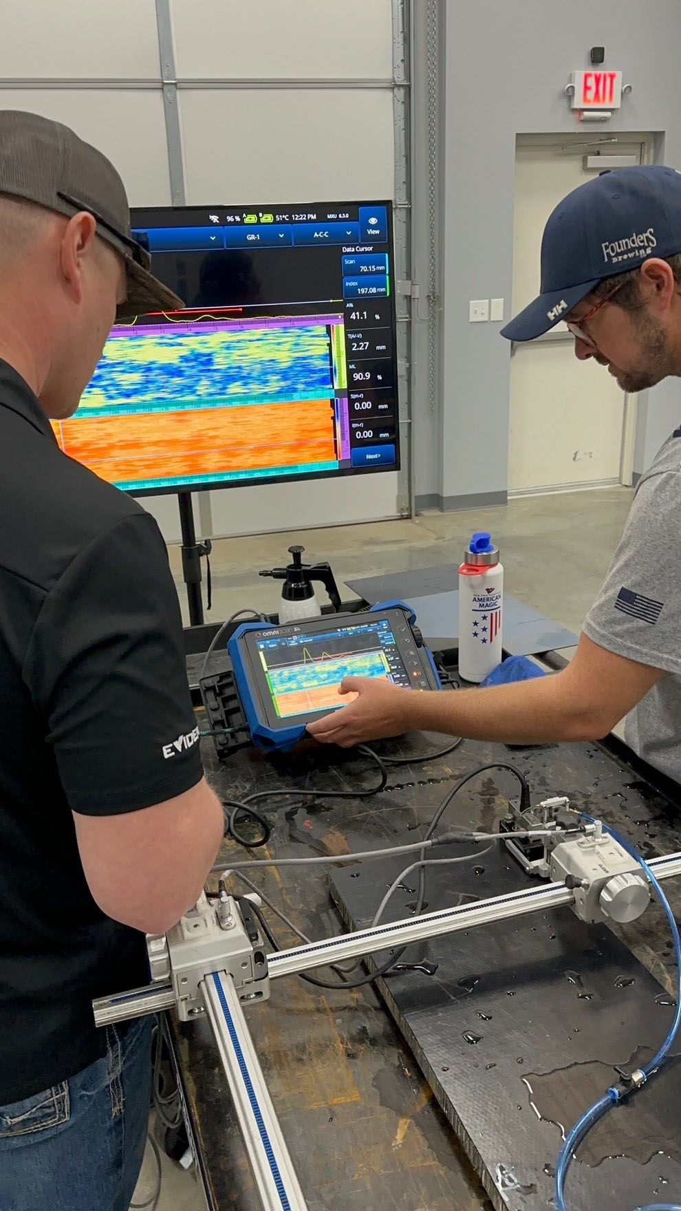 Alek Nielsen explores composite inspection solutions at the Evident Houston laboratory.