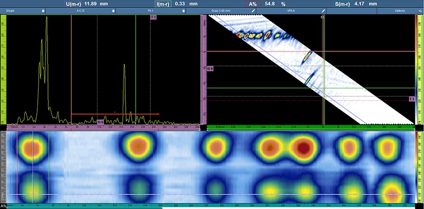 Ispezione a ultrasuoni Phased Array di una tubazione con diametro esterno di 11,43 cm (4.5 in.) mediante uno zoccolo con focalizzazione sull'asse passivo e una sonda a ultrasuoni con il rilevatore di difetti OmniScan MX2 che visualizza le viste A-scan, S-scan e C-scan. 