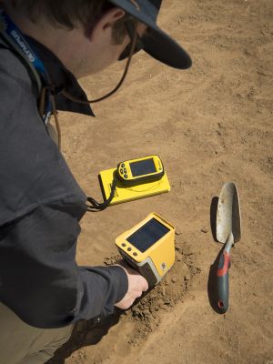 用于土壤筛查的便携式XRF分析仪