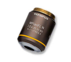 Configuração típica do equipamento: microscópio metalúrgico invertido, lente objetiva de 10X e uma câmera de alta resolução para microscópio