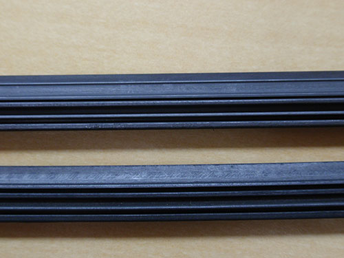 Wiper blade (Top: new wiper blade; bottom: blade after durability test)