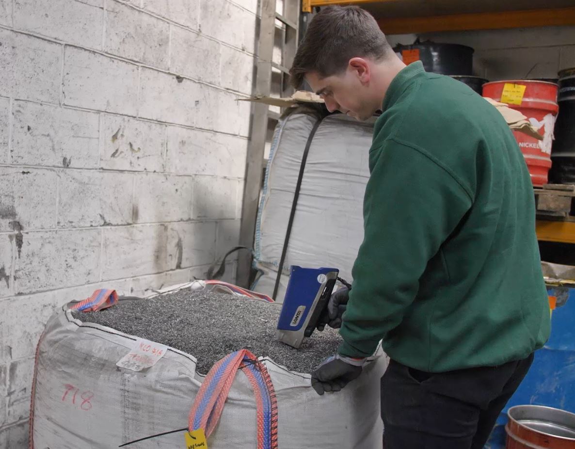 使用便携式XRF分析仪对超级合金进行分析